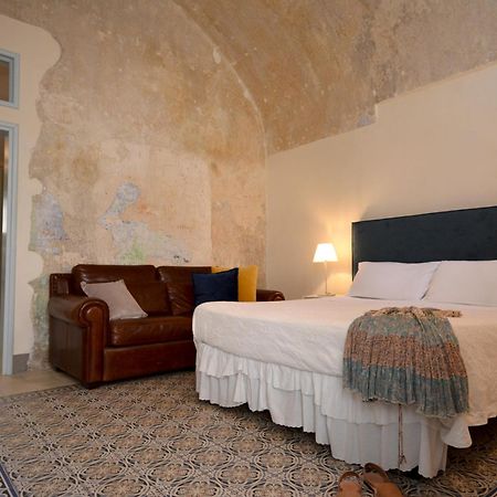 B&B Palazzo Del Capitolo - By I Bastioni San Domenico Галліполі Екстер'єр фото
